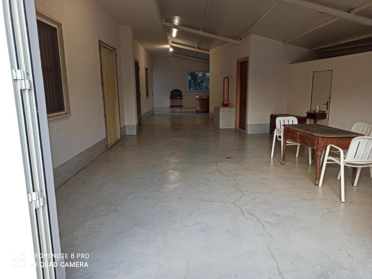 Casa Degli Spartani Pina Шикли Екстериор снимка